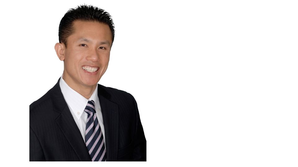 BS Hugh Van Kieu – Chuyên Gia Chiropractic Quốc Tế Đầu Ngành Về Điều Trị Cong Vẹo Cột Sống Với 27 Năm Kinh Nghiệm