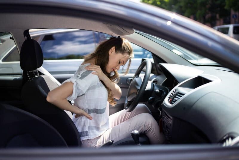 Chống đau lưng khi lái xe đường dài an toàn cho tài xế xe ô tô và xe tải