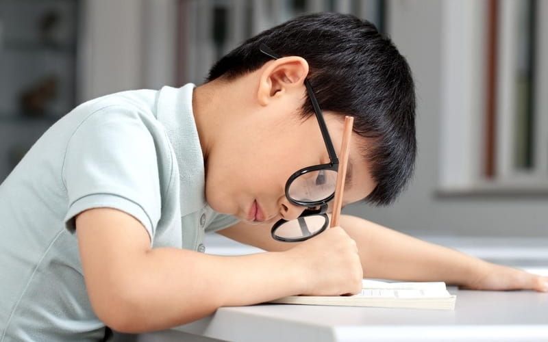 cong vẹo cột sống học đường