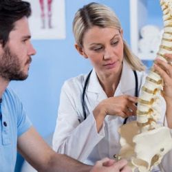 Cong vẹo cột sống có mấy loại? Và những thông tin cần biết