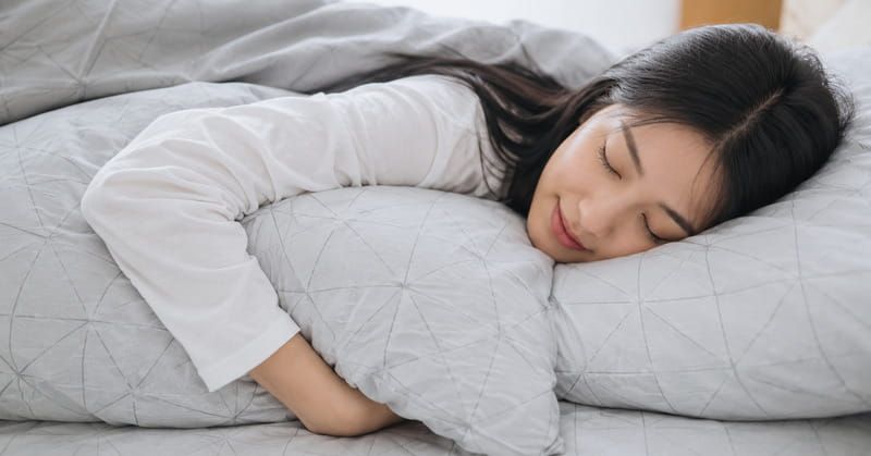 tư thế nằm ngủ đúng