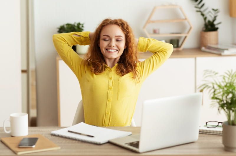 Thói quen nghỉ ngắn giữa giờ làm việc