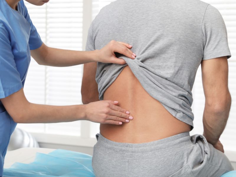 Vẹo Cột Sống 50 Độ Có Cần Phẫu Thuật Không?